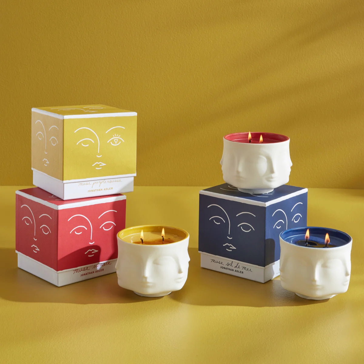 Shop Jonathan Adler Muse Couleur Tomate Candle
