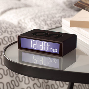 Alarm Clocks vs. Phones: Which is the Better Wake-Up Option?