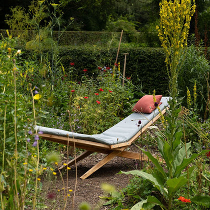 Outdoor Lounge Chairs