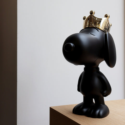 Snoopy Figurine with Crown 31cm Height