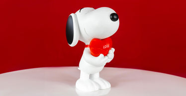 Snoopy with Heart Figurine Art Object Official Licensed Product