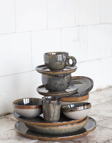 Stoneware Serving Plates Available in 3 Styles - Rustry Brown - Serax - Playoffside.com