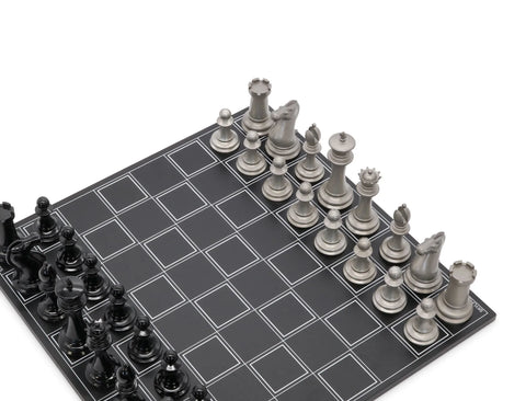 Xadrez montado com argolinhas  Chess set, Chess, Chess board