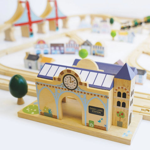 Le Toy Van - Wooden Child Train Set Royal Express Suitable from 3 years old - Default Title - Playoffside.com
