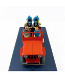 Tintin's Red Resin Jeep Figurine 1/24 Scale - Default Title - Moulinsart - Playoffside.com