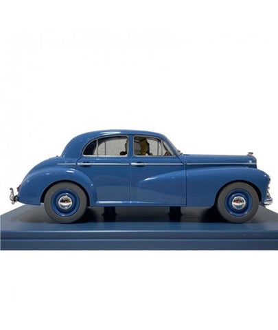 The Blue Morris Six Resin Car Figurine 1/24 Scale