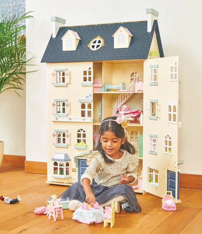 Wooden Palace Doll House Suitable from 3 years old - Default Title - Le Toy Van - Playoffside.com